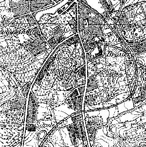 Mapa topograficzna, 1933 r. Z prawej rozjazd krzyzowy przy browarze. Na dole po środku przejazd kolei przez ul. Kożuchowską. Na lewo od niego był plac składowania drewna z nitkami torów.